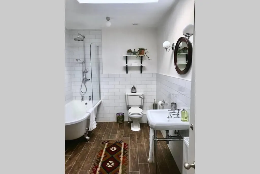 The Terrace Apartment Cheltenham