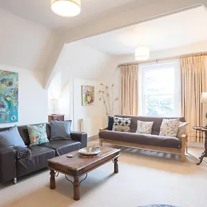 Apartment Spacious 3br Victorian Loft Flat In Cotswolds - Free Parking, Cheltenham